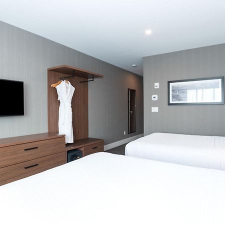 Sandman Signature Sherwood Park Hotel מראה חיצוני תמונה
