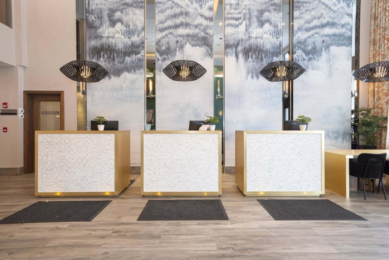 Sandman Signature Sherwood Park Hotel מראה חיצוני תמונה