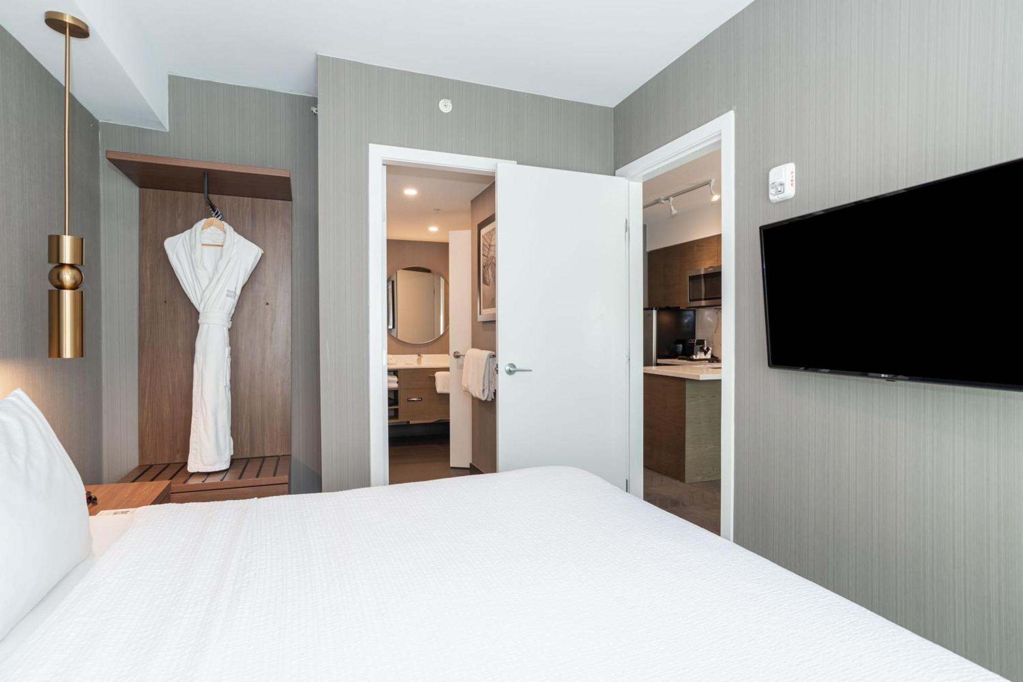 Sandman Signature Sherwood Park Hotel מראה חיצוני תמונה