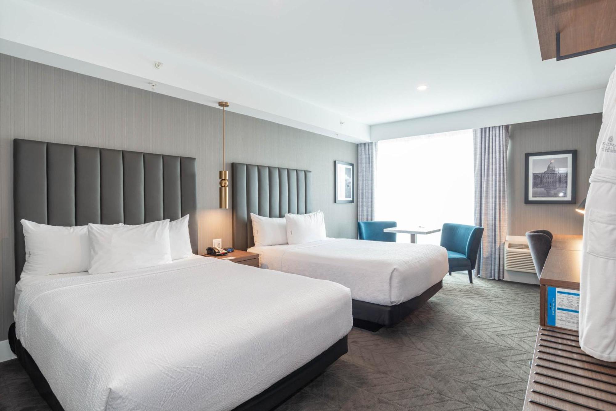 Sandman Signature Sherwood Park Hotel מראה חיצוני תמונה