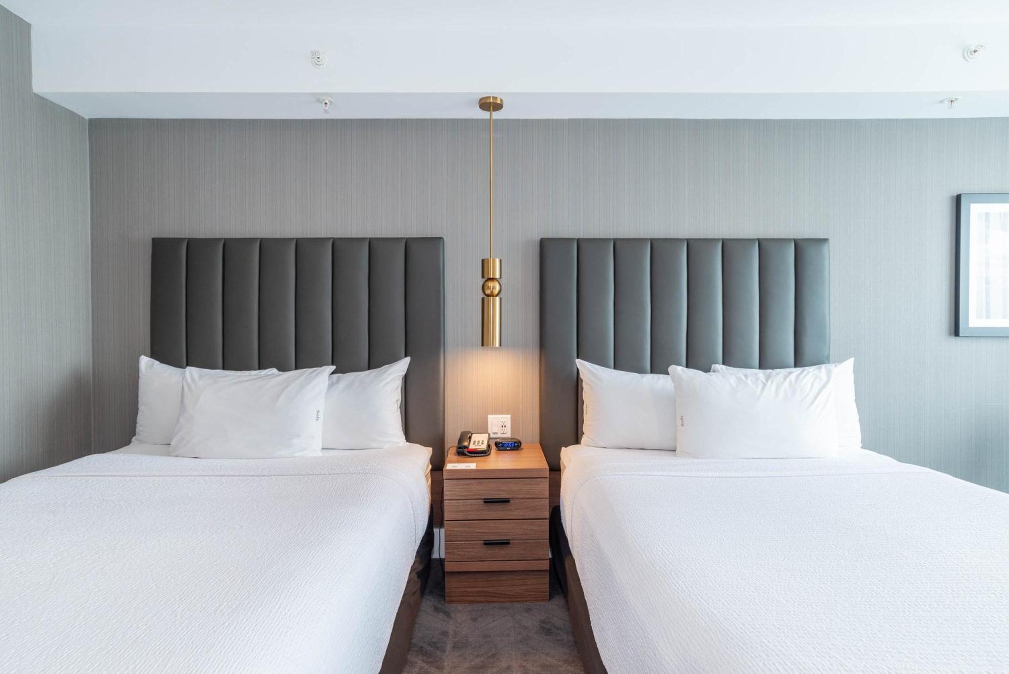 Sandman Signature Sherwood Park Hotel מראה חיצוני תמונה