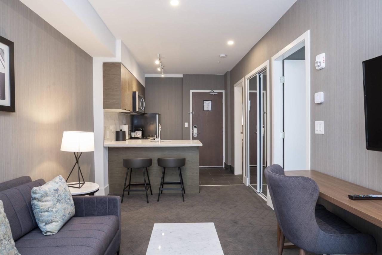 Sandman Signature Sherwood Park Hotel מראה חיצוני תמונה