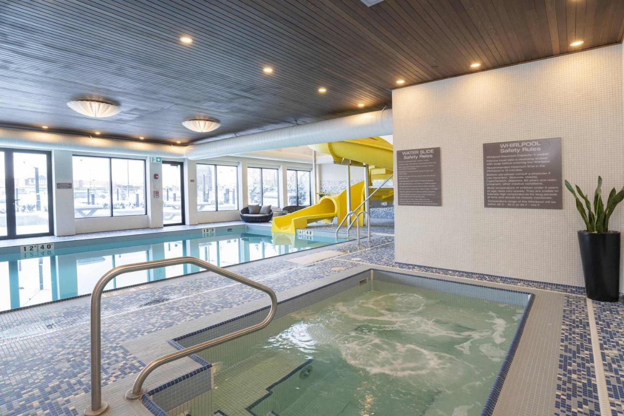 Sandman Signature Sherwood Park Hotel מראה חיצוני תמונה